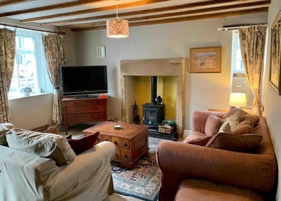 Millstone Cottage - Cosy Peak District Cottage Taddington Exterior foto